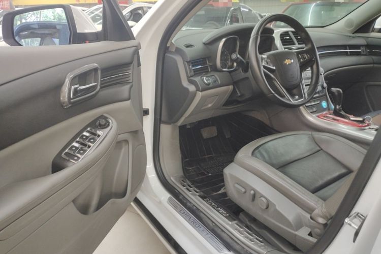 Used Chevrolet Malibu 2014 2.0L Automatic Luxury Edition Driver Seat