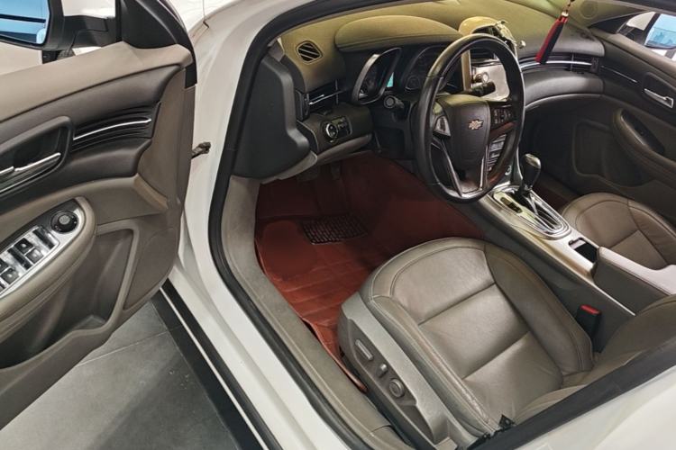 Used Chevrolet Malibu 2014 2.0L Automatic Luxury Edition Driver Seat
