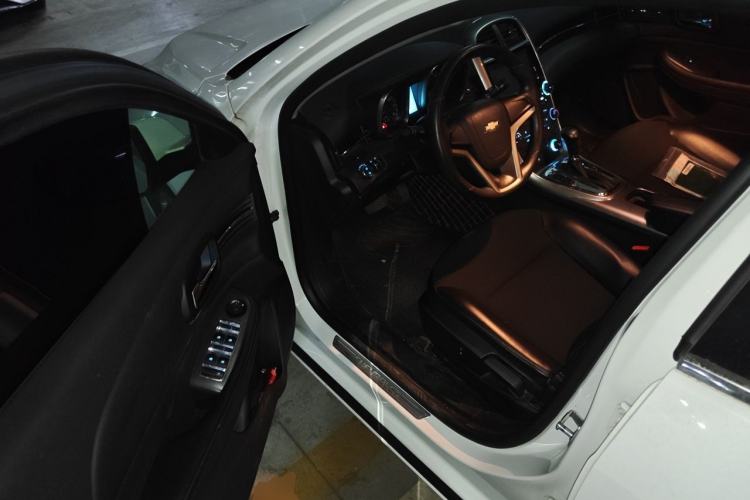 Used Chevrolet Malibu 2014 1.6T Automatic Comfort Edition Driver Seat