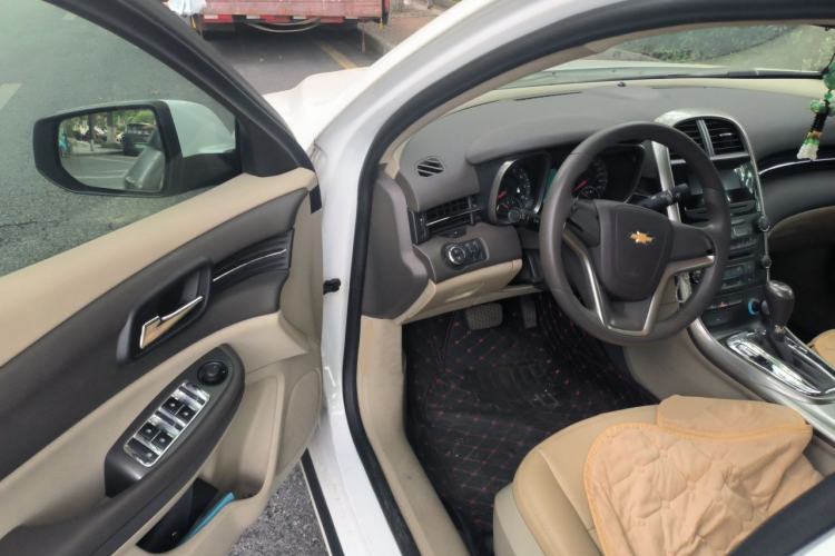 Used Chevrolet Malibu 2014 2.0L Automatic Comfort Edition Driver Seat