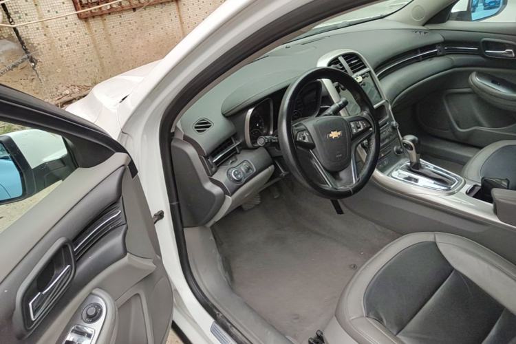 Used Chevrolet Malibu 2014 2.0L Automatic Luxury Edition Driver Seat