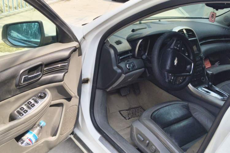 Used Chevrolet Malibu 2014 2.0L Automatic Luxury Edition Driver Seat
