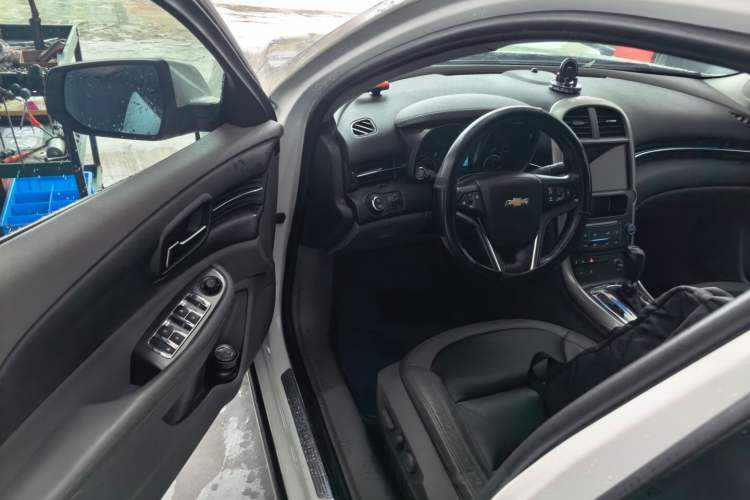 Used Chevrolet Malibu 2014 2.0L Automatic Luxury Edition Driver Seat