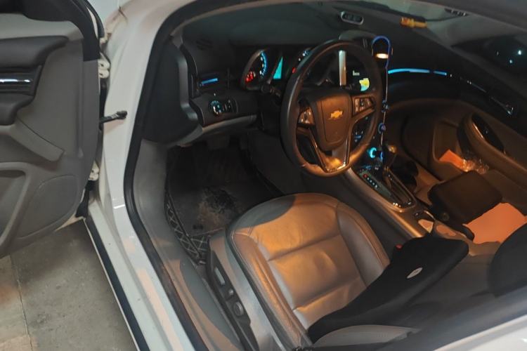 Used Chevrolet Malibu 2014 2.0L Automatic Luxury Edition Driver Seat