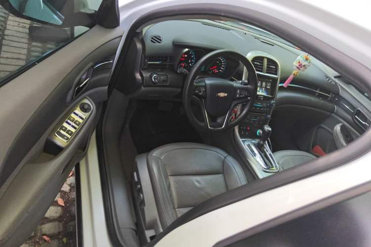 Used Chevrolet Malibu 2014 2.0L Automatic Luxury Edition Driver Seat