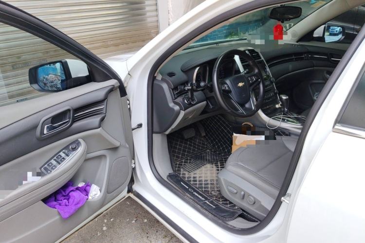 Used Chevrolet Malibu 2014 2.0L Automatic Luxury Edition Driver Seat