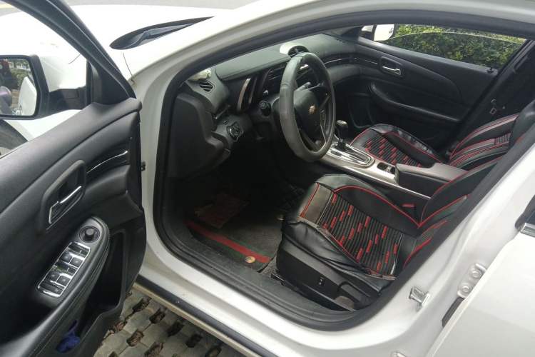 Used Chevrolet Malibu 2014 1.6T Automatic Comfort Edition Driver Seat