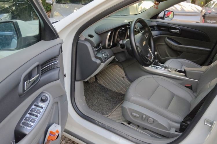 Used Chevrolet Malibu 2014 2.0L Automatic Luxury Edition Driver Seat