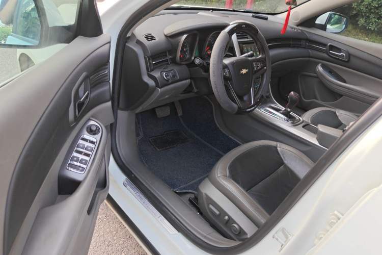 Used Chevrolet Malibu 2014 2.0L Automatic Luxury Edition Driver Seat