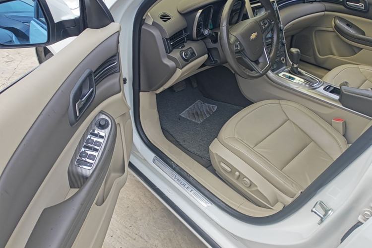Used Chevrolet Malibu 2014 2.4L Automatic Luxury Edition Driver Seat