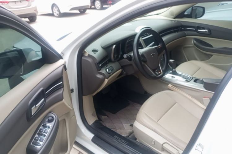 Used Chevrolet Malibu 2014 2.0L Automatic Comfort Edition Driver Seat