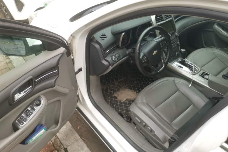 Used Chevrolet Malibu 2014 2.0L Automatic Luxury Edition Driver Seat