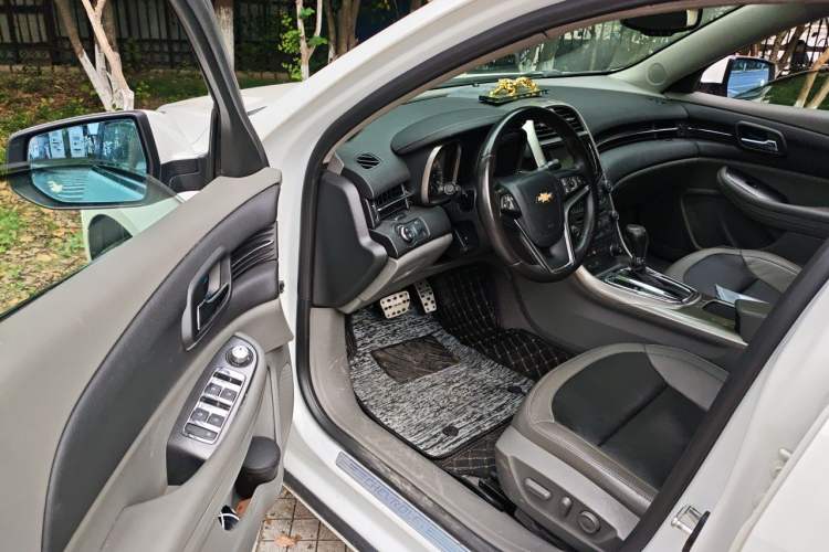 Used Chevrolet Malibu 2014 2.0L Automatic Luxury Edition Driver Seat