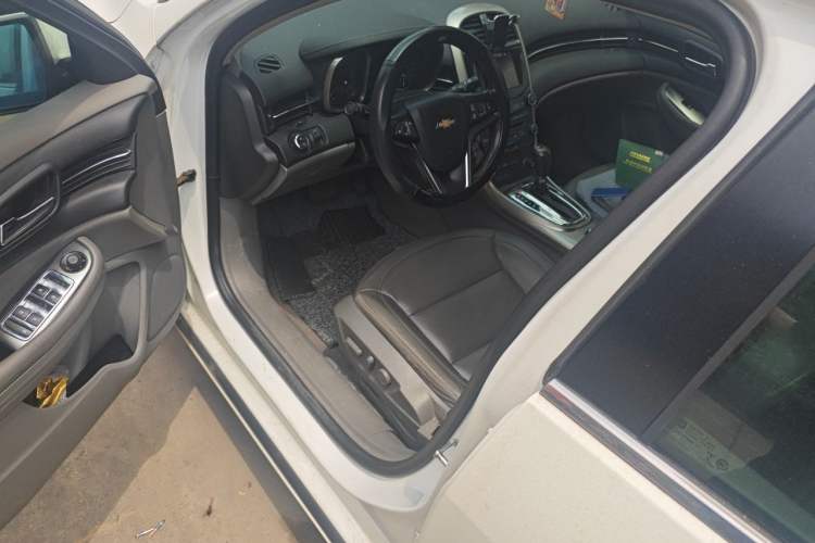 Used Chevrolet Malibu 2014 2.0L Automatic Luxury Edition Driver Seat