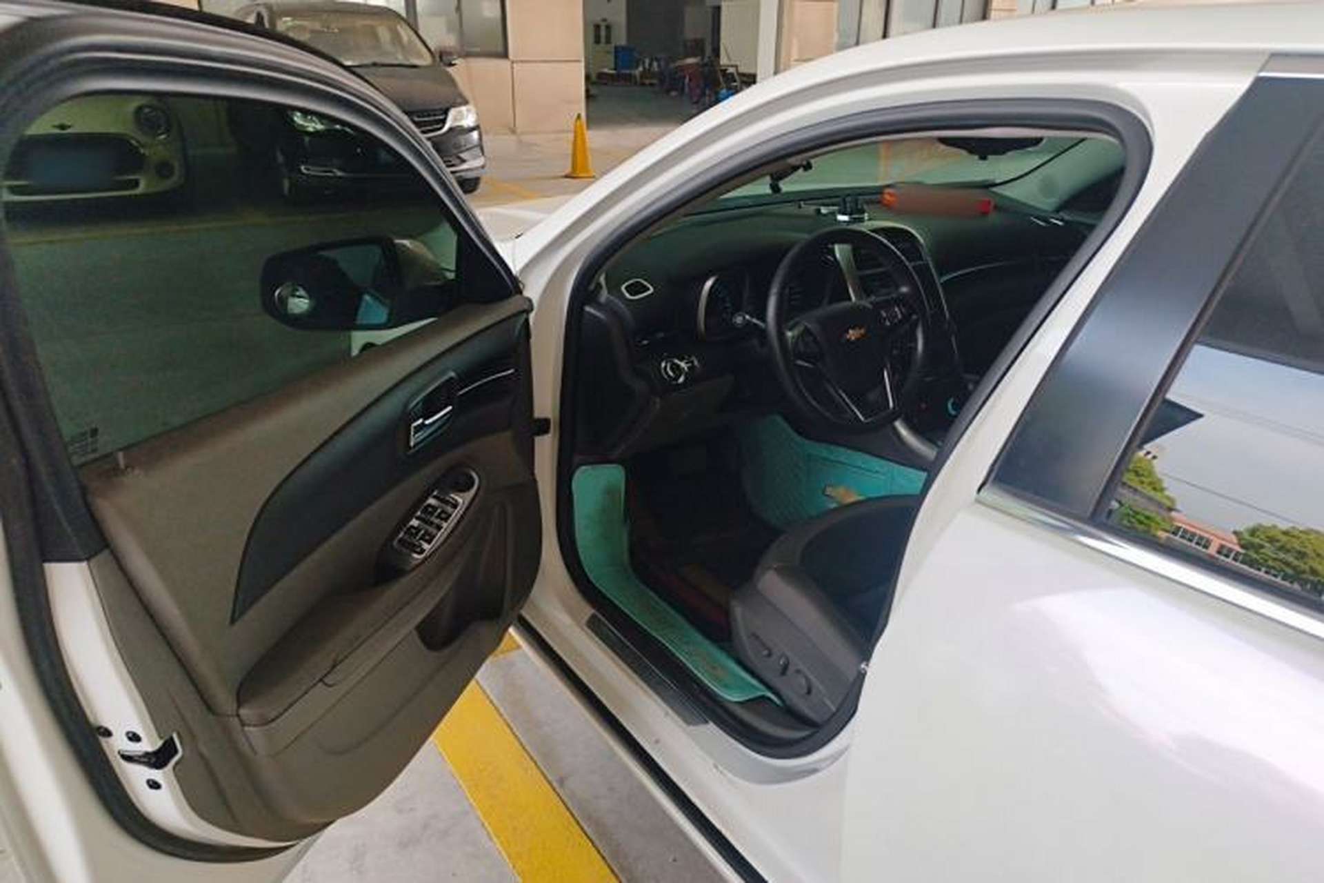 Used Chevrolet Malibu 2014 2.0L Automatic Luxury Edition Driver Seat
