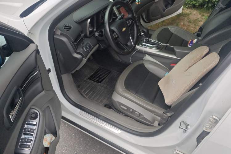 Used Chevrolet Malibu 2014 2.0L Automatic Luxury Edition Driver Seat