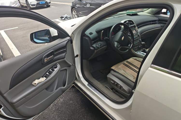 Used Chevrolet Malibu 2014 2.0L Automatic Luxury Edition Driver Seat