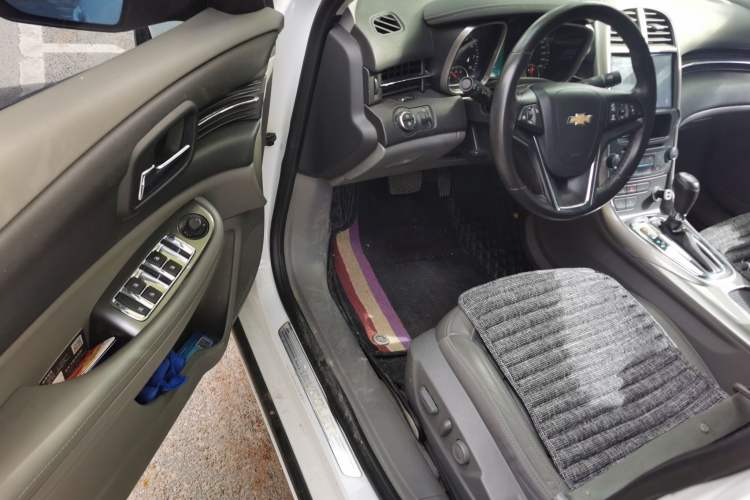 Used Chevrolet Malibu 2014 2.0L Automatic Luxury Edition Driver Seat