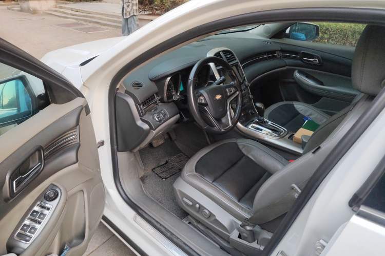 Used Chevrolet Malibu 2014 2.4L Automatic Luxury Edition Driver Seat