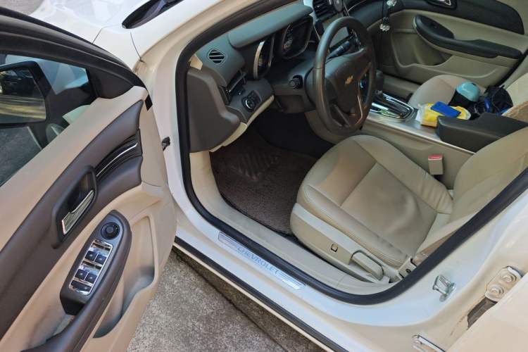 Used Chevrolet Malibu 2014 2.0L Automatic Comfort Edition Driver Seat