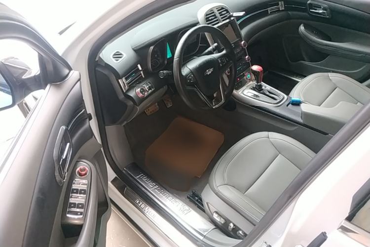 Used Chevrolet Malibu 2014 2.0L Automatic Luxury Edition Driver Seat