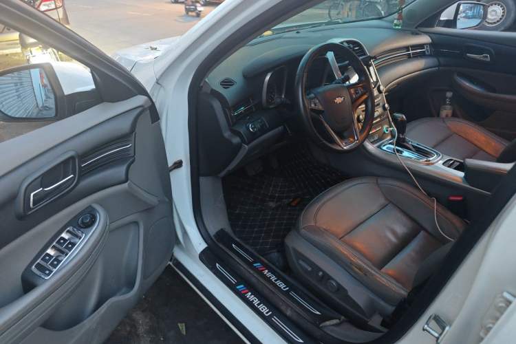 Used Chevrolet Malibu 2014 2.0L Automatic Luxury Edition Driver Seat
