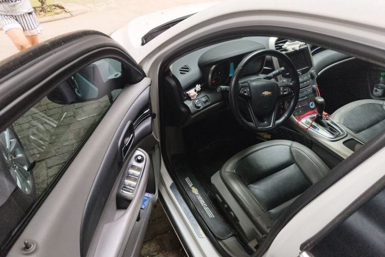 Used Chevrolet Malibu 2014 2.0L Automatic Luxury Edition Driver Seat