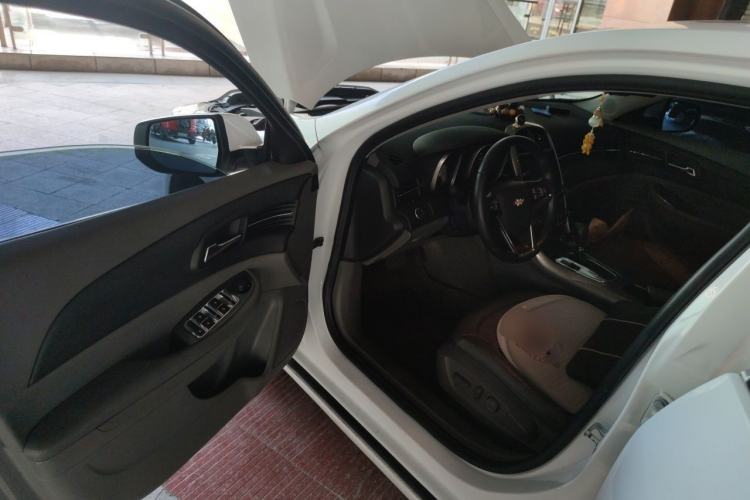 Used Chevrolet Malibu 2014 2.0L Automatic Luxury Edition Driver Seat