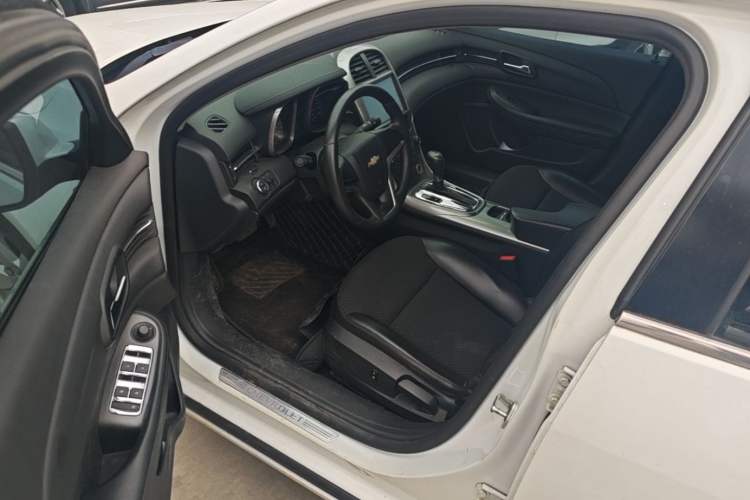Used Chevrolet Malibu 2014 1.6T Automatic Comfort Edition Driver Seat