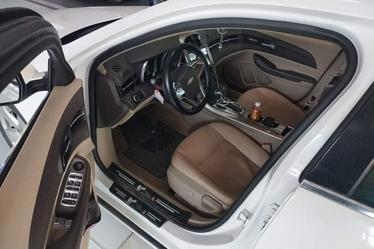 Used Chevrolet Malibu 2014 2.0L Automatic Comfort Edition Driver Seat