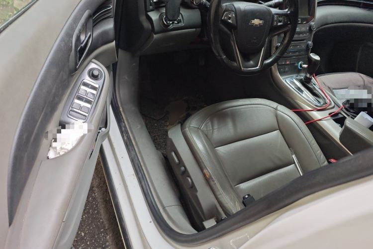 Used Chevrolet Malibu 2014 2.0L Automatic Luxury Edition Driver Seat