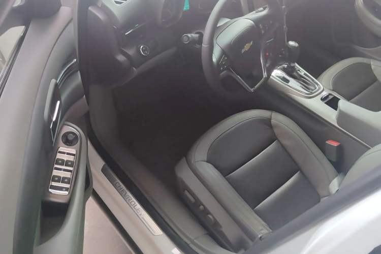 Used Chevrolet Malibu 2014 2.0L Automatic Luxury Edition Driver Seat