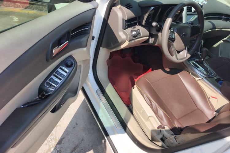 Used Chevrolet Malibu 2014 2.0L Automatic Comfort Edition Driver Seat
