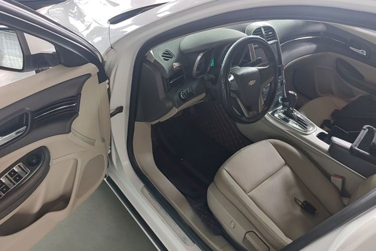 Used Chevrolet Malibu 2014 2.0L Automatic Comfort Edition Driver Seat
