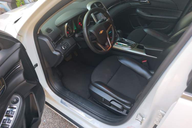 Used Chevrolet Malibu 2014 1.6T Automatic Comfort Edition Driver Seat
