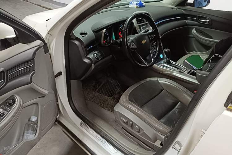 Used Chevrolet Malibu 2014 2.0L Automatic Luxury Edition Driver Seat