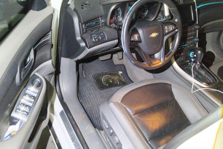Used Chevrolet Malibu 2014 2.0L Automatic Luxury Edition Driver Seat