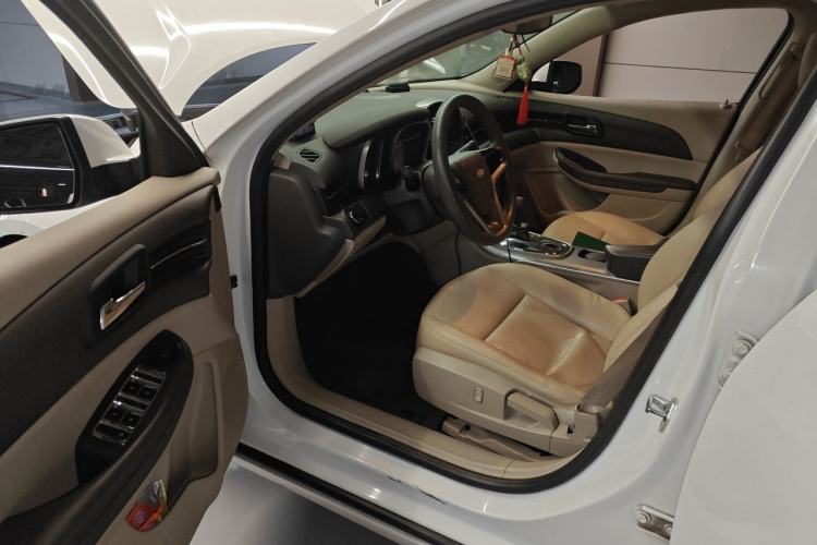 Used Chevrolet Malibu 2014 2.0L Automatic Comfort Edition Driver Seat