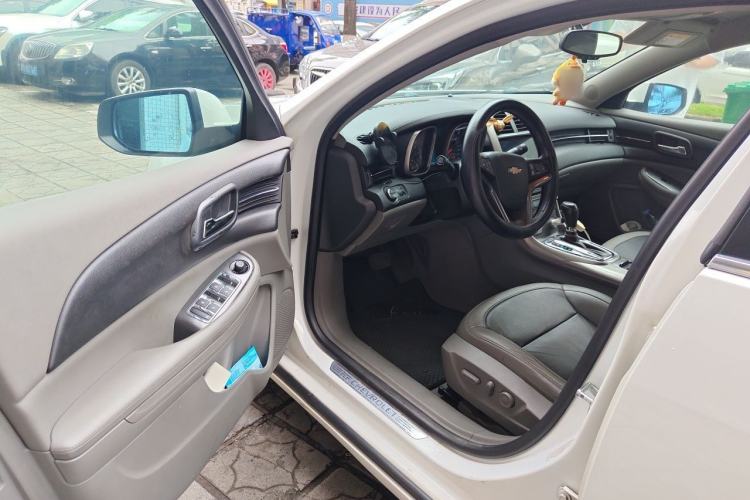 Used Chevrolet Malibu 2014 2.0L Automatic Luxury Edition Driver Seat