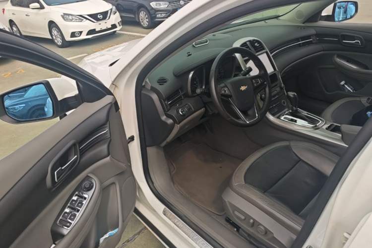 Used Chevrolet Malibu 2014 2.0L Automatic Luxury Edition Driver Seat