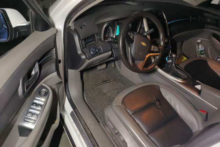 Used Chevrolet Malibu 2014 2.0L Automatic Luxury Edition Driver Seat