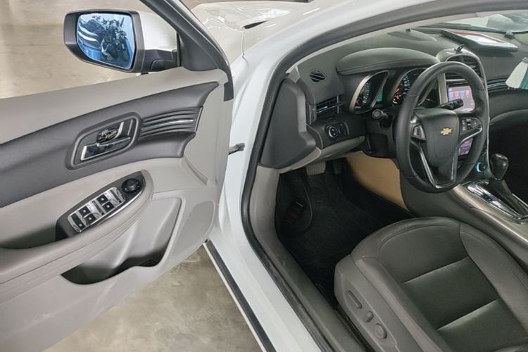 Used Chevrolet Malibu 2014 2.0L Automatic Luxury Edition Driver Seat