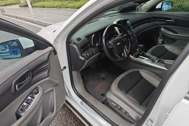 Used Chevrolet Malibu 2014 2.4L Automatic Luxury Edition Driver Seat