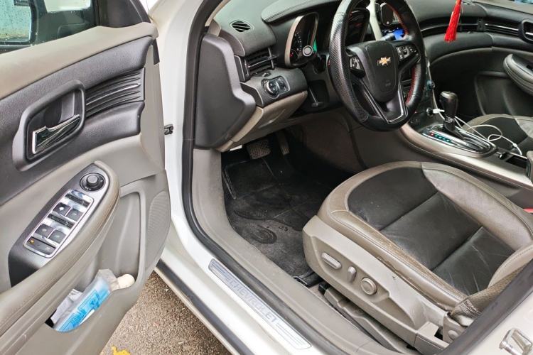 Used Chevrolet Malibu 2014 2.0L Automatic Luxury Edition Driver Seat