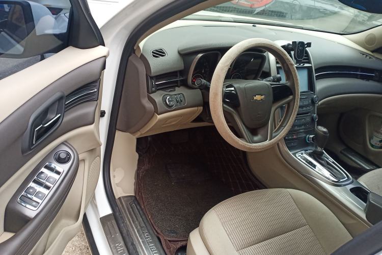Used Chevrolet Malibu 2014 2.0L Automatic Comfort Edition Driver Seat