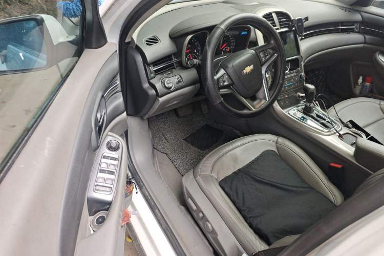 Used Chevrolet Malibu 2014 2.0L Automatic Luxury Edition Driver Seat