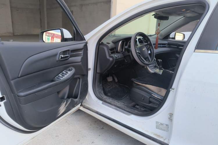 Used Chevrolet Malibu 2014 1.6T Automatic Comfort Edition Driver Seat