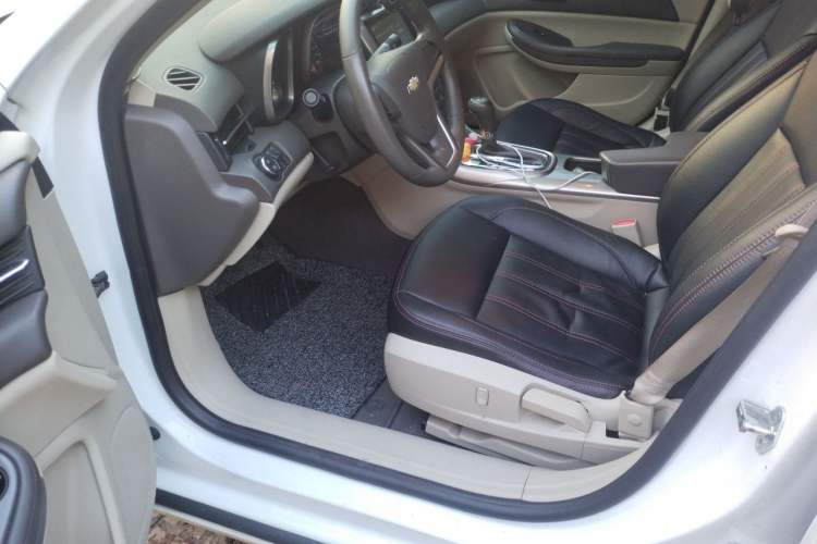 Used Chevrolet Malibu 2014 2.0L Automatic Comfort Edition Driver Seat