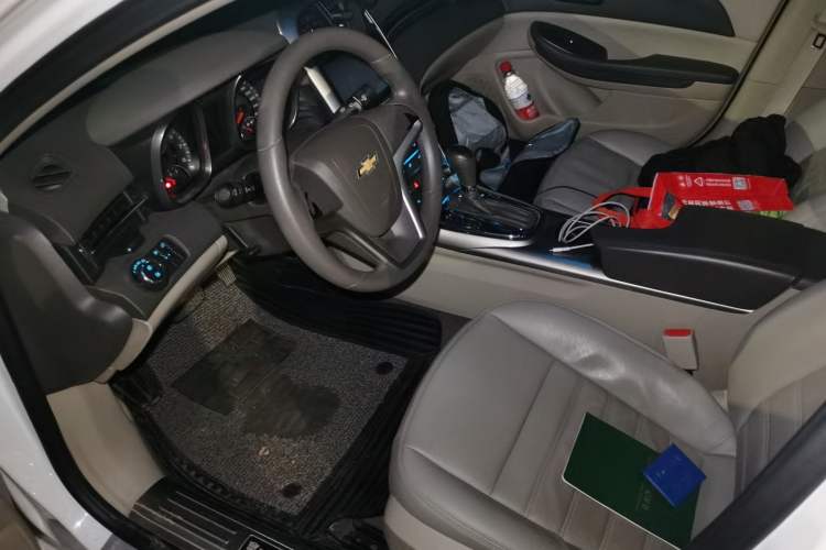 Used Chevrolet Malibu 2014 2.0L Automatic Comfort Edition Driver Seat