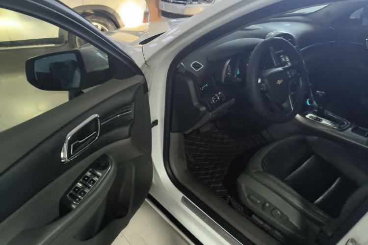 Used Chevrolet Malibu 2014 2.0L Automatic Luxury Edition Driver Seat